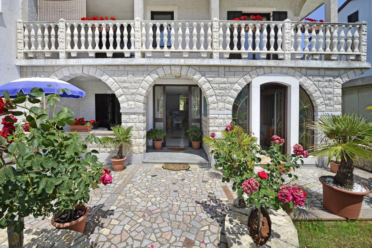Apartment Mip Πόρετς Εξωτερικό φωτογραφία